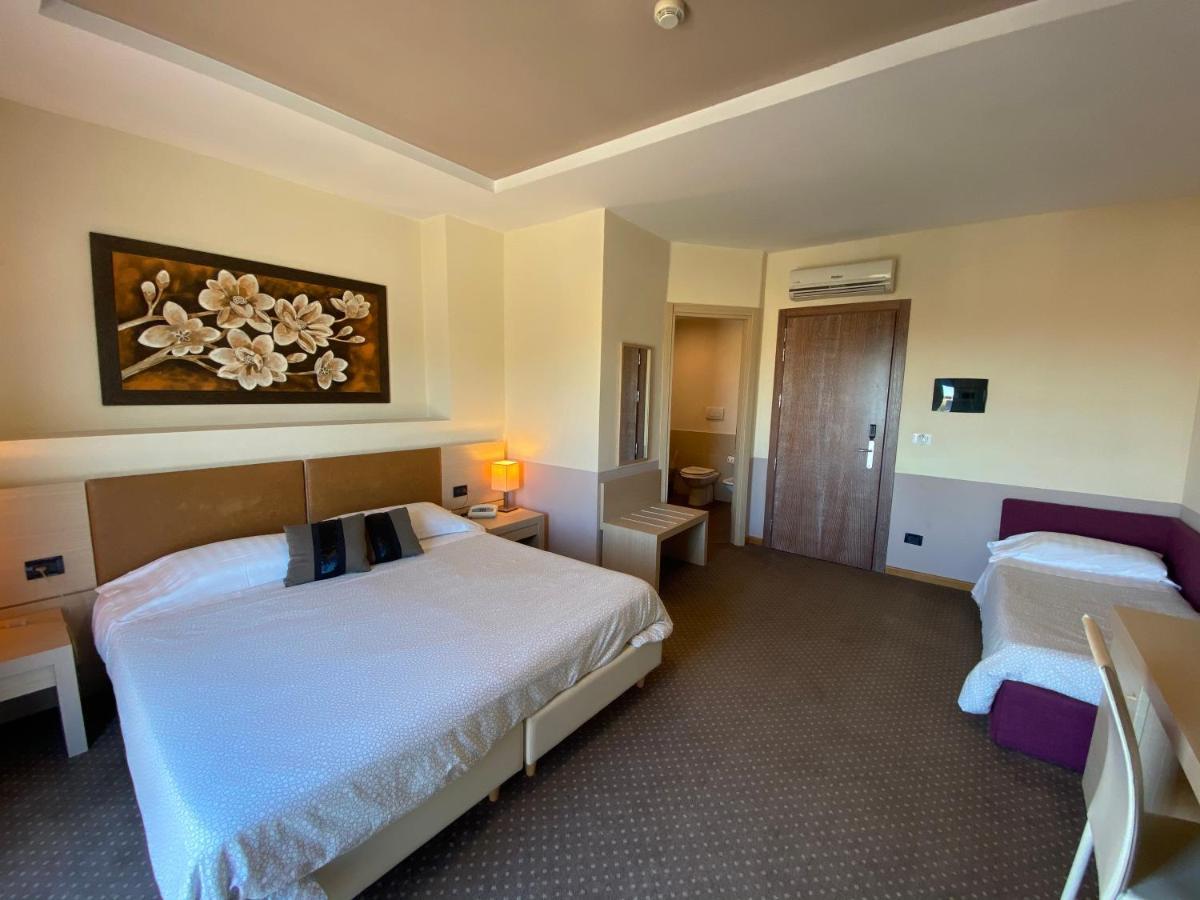 Domus Park Hotel & Spa Frascati Exterior photo